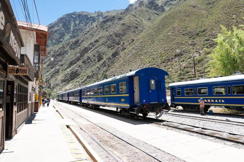 Vistadome train in the Urubamba canyon